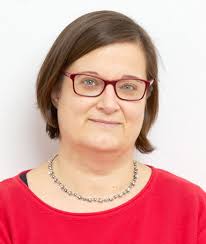 The play begins with a framing device, often referred to as the induction. Prof Dr Katharina Scheiter