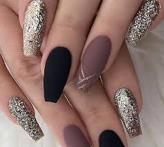 Matte Black And Gold Glitter Nails Matte Nails The Manicure That Works On Literally Everyone Gold Nails Acrylic Nail Designs Cute Nails