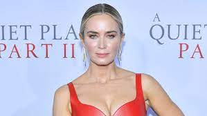 Emily blunt and jamie dornan funny interview. Judi Dench Talked Emily Blunt Out Of Pursuing A Singing Career Hollywood Reporter