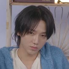 Jayne Ewing (@jaynekicks)