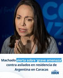 🔵"Alertamos al mundo sobre las consecuencias que las violaciones a estas  normas podría suponer para nuestro país"👇  https://www.radiohrn.hn/machado-alerta-sobre-grave-amenaza-contra-asilados-en-residencia-de-argentina-en-caracas-2024-09-07  ...