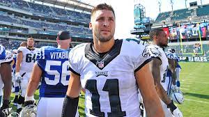 .tim tebow was reportedly set for another shot at playing in the nfl even as national anthem protester colin kaepernick still sits on the sidelines. Here S What Tim Tebow Said When He Was Asked About Playing In The Xfl Cbssports Com