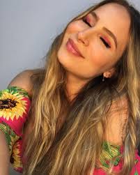 Mariana Ayres • Nômade & Social Media (@marianayres_) • Instagram photos  and videos