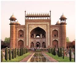 So before you go, it would be better to learn something about the fascinating history of this amazing monument. History Of The Taj Mahal The Crown Jewel Of India