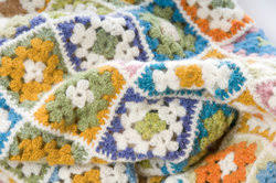 Aber es lohnt sich, versprochen! Granny Squares Hakeln Anleitung Fur Eine Einfache Decke