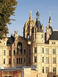 200 491 tykkäystä · 5 500 puhuu tästä. Schwerin Slott Svenskkoppling Och Strosande Europa Runt