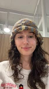 Neva Moss's Instagram, Twitter & Facebook