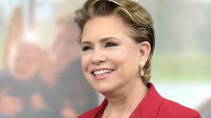 Lets us find out more about romy walthall in her wikipedia. Maria Teresa Von Luxemburg Neue Bilder Zum 65 So Elegant Und Mit Enkelchen Charles Bunte De