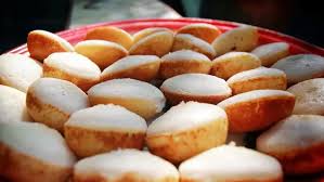 Cara membuatnya cukup mudah dan rasanya cara. Cara Membuat Kue Apem Yang Empuk Dengan 7 Bahan Saja Lifestyle Fimela Com