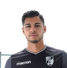 Rafa soares (right) helped rio ave to eighth in the portuguese top flight last season. Rafa Soares Do Vitoria Sc Diz Que Esta Pode Ser A Sua Melhor Epoca Ate Agora