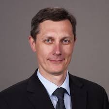 Using Multidimensional Separations to Identify Chemicals in Non-Targeted  Analyses