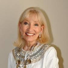 Paula Larocque's Instagram, Twitter & Facebook