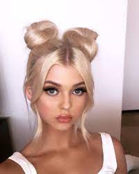 L Image Contient Peut Etre 1 Personne Gros Plan Grey Blonde Hair Hair Hair Styles