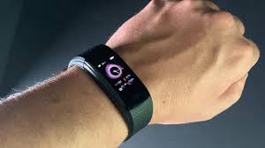Top 5 Best Smart Fitness Trackers For Health In 2021