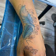 The daughter of actors don johnson and melanie griffith, she made her film debut at age ten with a minor role in the dark comedy film crazy in alabama (1999) with her mother. 7 Shades Of Gray Tattoo Studio Tattoo Studio Tattoodo
