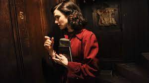 Especialmente logradas las escenas del. The Deep Blue Sea 2011 Directed By Terence Davies Reviews Film Cast Letterboxd