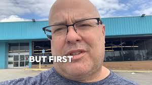 Sheila Looney's Instagram, Twitter & Facebook