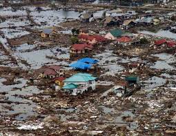Gempa tujahan mega bawah laut ialah disebabkan apabila plat india diturunkan oleh plat burma dan mencetuskan satu siri tsunami yang dahsyat di sepanjang pantai. The Anniversary If The 2004 Indian Ocean Tsunami Picture 2004 S Deadly Tsunami Abc News