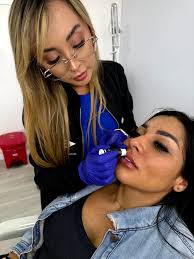 Dra Karen Quevedo. Armonización facial y corporal