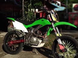 Kumpulan gambar motor supermoto modifikasi terbaru zofay via www.zofaytexaw.com. Modifikasi Motor Kawasaki Klx 150 Bf Modifikasi Motor Terbaru 2021