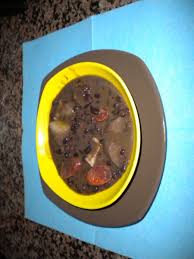 Aprende a cocinar cada una de ellas con nuestras recetas de alubias y verás qué ricas te salen. Guiso De Judias Negras Cocina