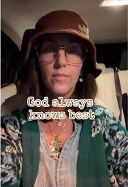 Evie Karlsson Christian Artist