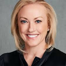 Kristin Jones's Instagram, Twitter & Facebook