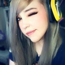 Lola Shepard's Instagram, Twitter & Facebook