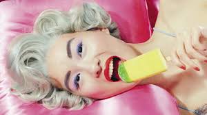 Perché ho sempre fame? È normale, fame nervosa o un problema di salute |  Vogue Italia