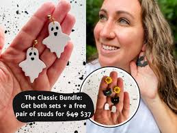 Classic Ghost Earring Halloween Polymer Clay Ghost Earring Cute White Ghost  Dangle Earring, Trick or Treat, Spooky Season Accessories