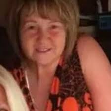 Geraldine Robertson (@gezlfc5)