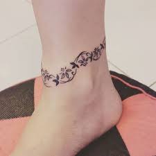 Tatuajes De Pulsera En El Tobillo Tatuaje De Pulsera En El Tobillo Tatuaje De Pulsera Tatuaje Tobillera Últimamente se ha hecho muy común la moda en las mujeres. tatuajes de pulsera en el tobillo