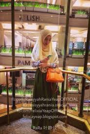 I've blogged about her previously in my entry titled : Felixia Yeap Dikecam Kerana Harga Instagram Review