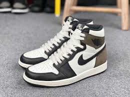 Air Jordan 1 Dark Mocha 555088 105 2020 Release Date Sbd