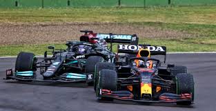Max verstappen a été hospitalisé par précaution après son accident survenu à silverstone avec lewis hamilton. Jos Verstappen Sees More In Shoulder Touch Between Verstappen And Hamilton