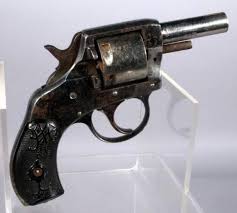 Harrington Richardson Victor 5 Shot Revolver 32 S W Ctge Sn 15490 Chipped Grip