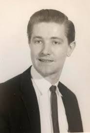 Leon Pendleton's Instagram, Twitter & Facebook