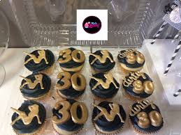 30th Birthday Cupcakes Black And Gold Pin On Party Time
