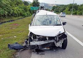 Road accidents are means that when some automobile crash together or the vehicle crash on the side of the road or the peoples at the road. 5 Tips When Involved In A Road Accident News And Reviews On Malaysian Cars Motorcycles And Automotive Lifestyle