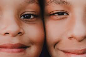 Can we show these siblings some love? Y'all THIS is Blind photography! It  might not be perfect or perfectly centered, but this is what it's all  about—the sounds, the feel, the smells