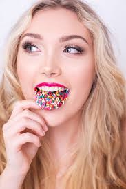 Photographer seeking reviews and comments for page visibility