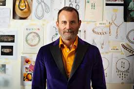 Актеры и роли в дораме «vincenzo | 빈센조». Vincenzo Castaldo Creative Director At Pomellato Discusses The Making Of The New High Jewellery Collection A E Magazine