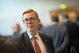 Philipp amthor wird fur sein erscheinungsbild kritisiert nicht fur inhalte from www.tagesspiegel.de sep 15, 2018 · philipp amthor ultras. Philipp Amthor Der Junge Cdu Liebling Mit Dem Rassismus Eklat