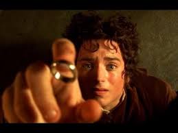 Властелин колец 1 сезон (the lord of the rings) — американский телесериал в жанре фэнтези, основанный на персонажах британского писателя джона рональда руэла толкина. Vlastelin Kolec Bratstvo Kolca 2001 Russkij Trejler Hd Youtube