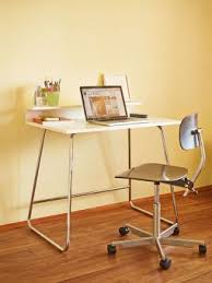 Design Schreibtisch Diverto Kleiner Schreibtisch Ab Lager Cairo De Design Schreibtisch Schreibtisch Kleiner Schreibtisch