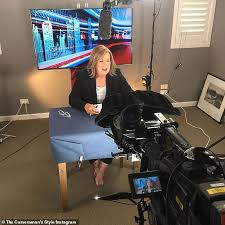 She looks pretty amazing with no makeup as well. A Current Affair S Tracy Grimshaw Hosts From Bedroom Amid Covid 19 Newsgroove Uk