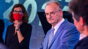 Ministerpräsident reiner haseloff hat umfragen zufolge gute chanchen auf eine weitere amtszeit. Jhbjg5vhszoyxm