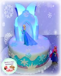 See more ideas about frozen cake, disney frozen cake, frozen. Frozen Torte Elsa Torte Inkl Licht Jennis Tims Backzauber