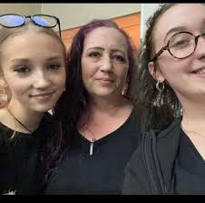 Happy 17th Birthday to the baby of Team TB 🥰🥳 Hope you have a wonderful  day beautiful girl, love you loads 🩷🎉 xxx