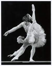 See more ideas about nureyev, rudolf nureyev, margot fonteyn. Live Your Dream Margot Fonteyn And Rudolf Nureyev Paperblog